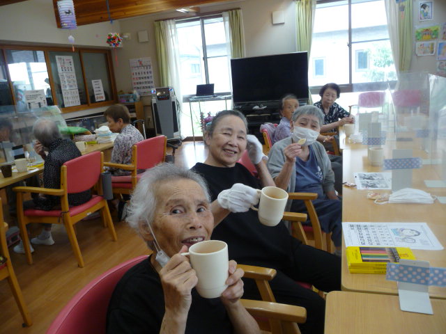 夏の水分補給は工夫が必要です☕