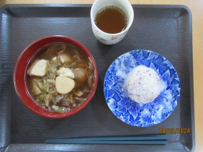 秋は芋煮の季節です！