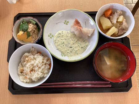 手作り昼食🍚笹巻き作り😊