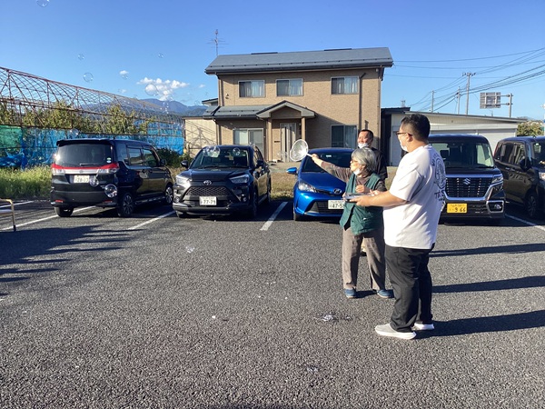 秋晴れの日に