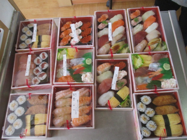お寿司の出前レク！