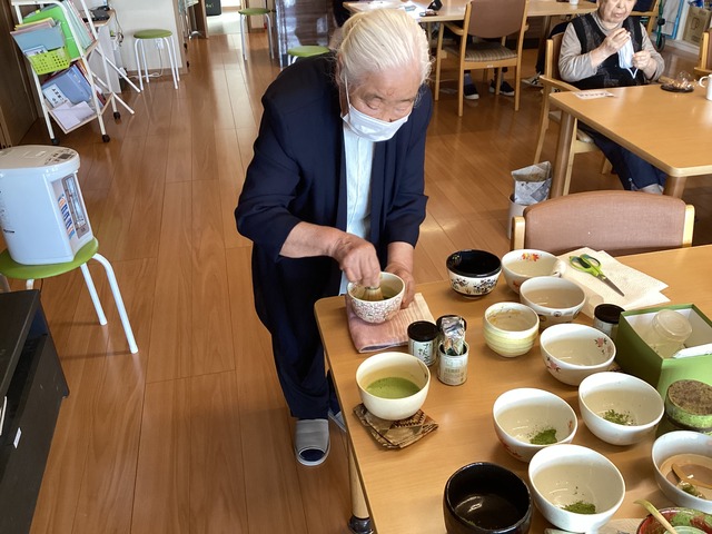 クリックしてダウンロード