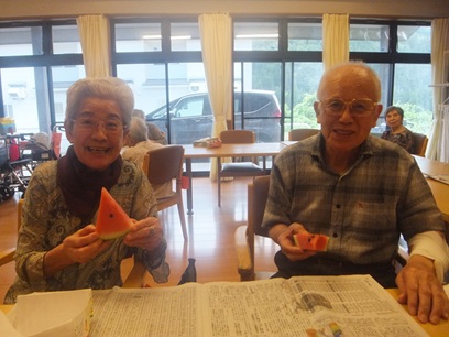 とこしえ西川のお盆
